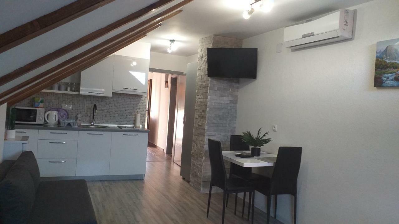 Studio Apartmani Patricia Смолянац Экстерьер фото
